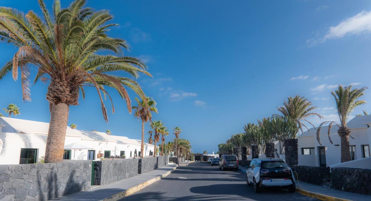 House First Line Of The Sea Villa Costa Teguise Bagian luar foto