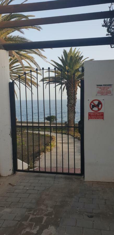 House First Line Of The Sea Villa Costa Teguise Bagian luar foto